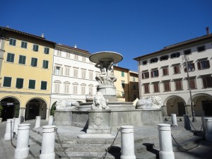 Empoli-Piazza-dei-Leoni-visite-guidate